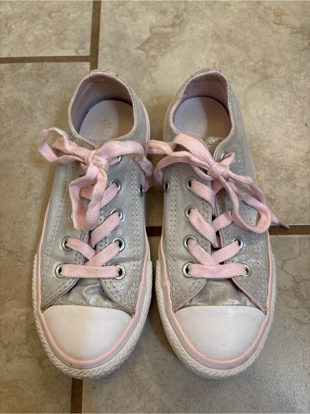 Converse All Stars Chuck Taylor Low Top Girls Size 12 Silver Pink Sneakers